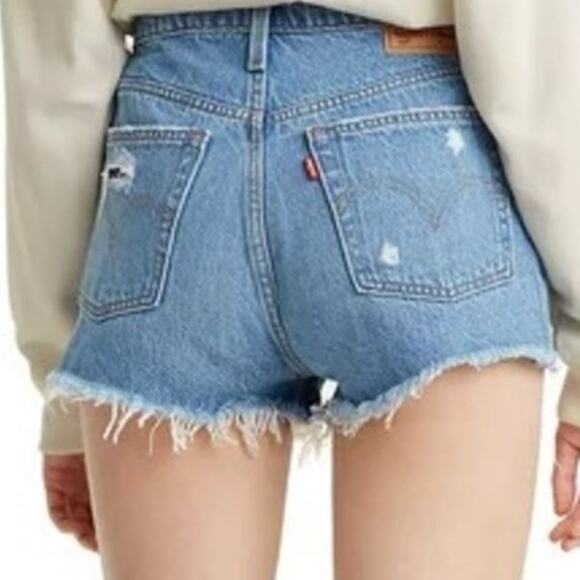 NWT Levi’s Original Womens 501 Original High-Rise Jean Shorts Distressed 30 - Picture 1 of 5